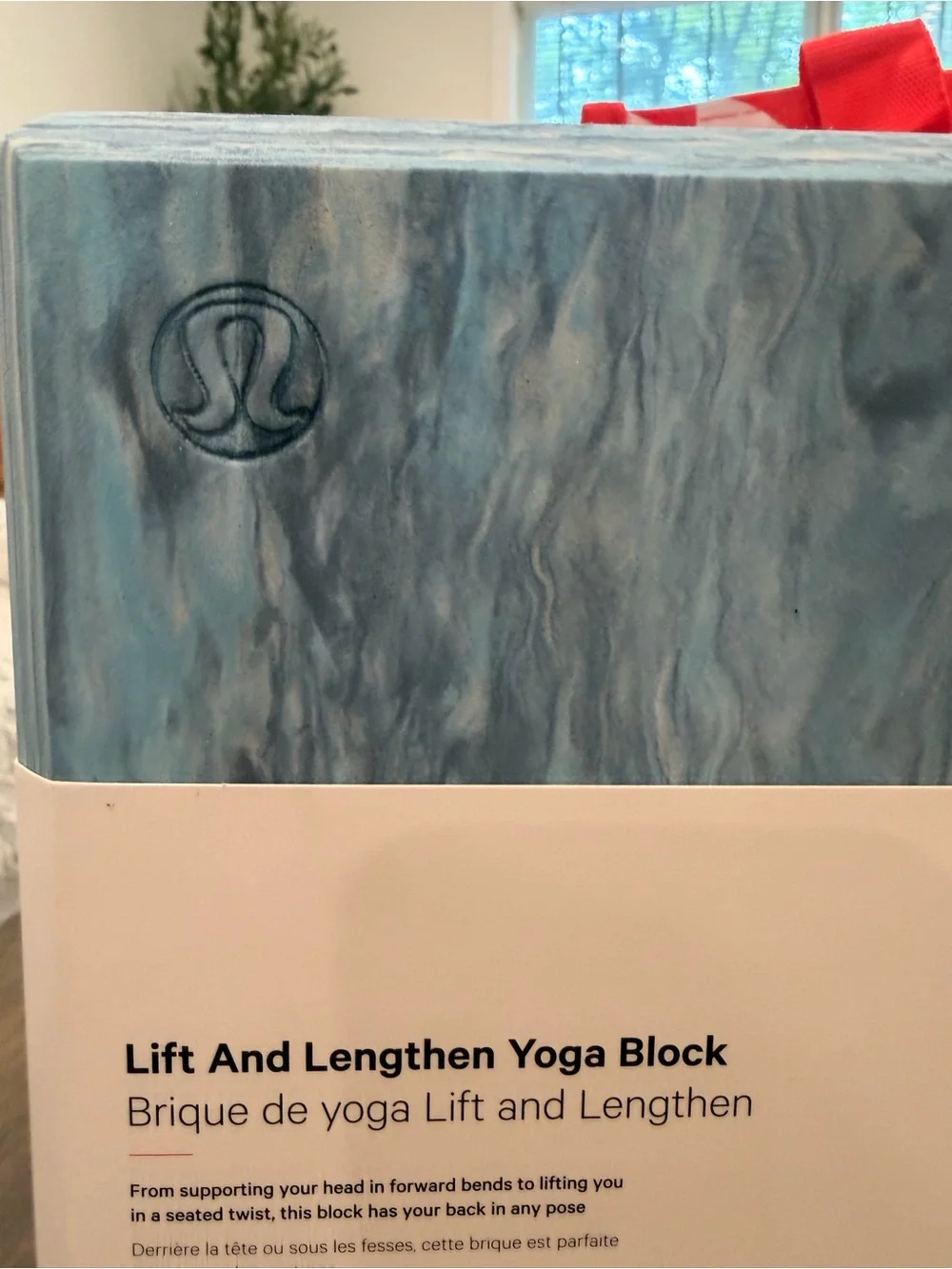 lululemon athletica Lift and Lengthen Yoga Block - Marble Blue with Red tote bag